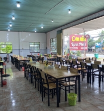 Không gian bên trong quán