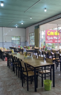 Không gian bên trong quán