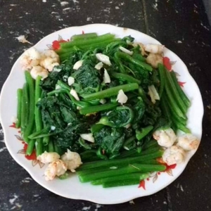 ngọn bí xào tỏi - luộc