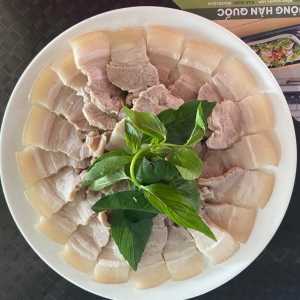 thịt luộc mắm tôm